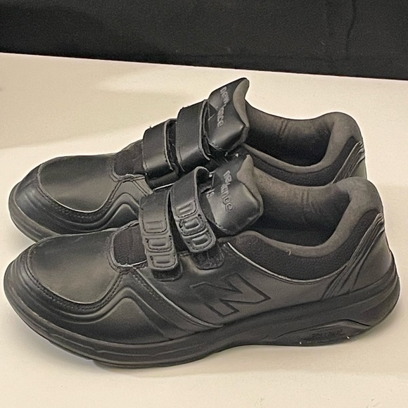 NEW BALANCE WW 813H WOMEN’S BLACK LEATHER WALKING SHOE DUAL STRAPS US SIZE 7.5 - Picture 3 of 10